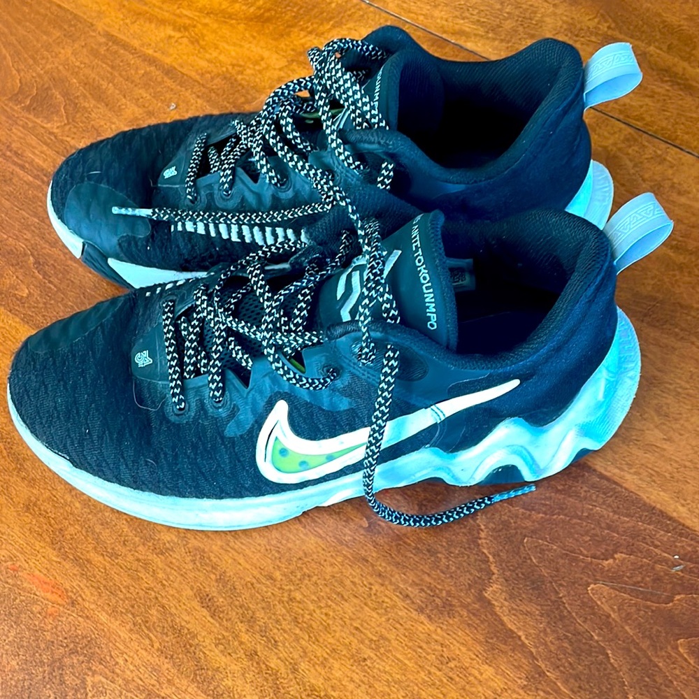 Nike Giannis Antetokounmpo Immortality Basketball Sneakers - Boys